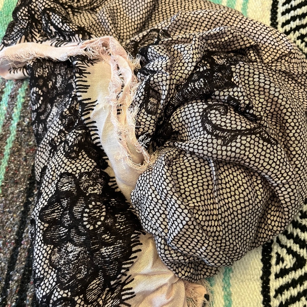 Light pink and black lace detail scarf